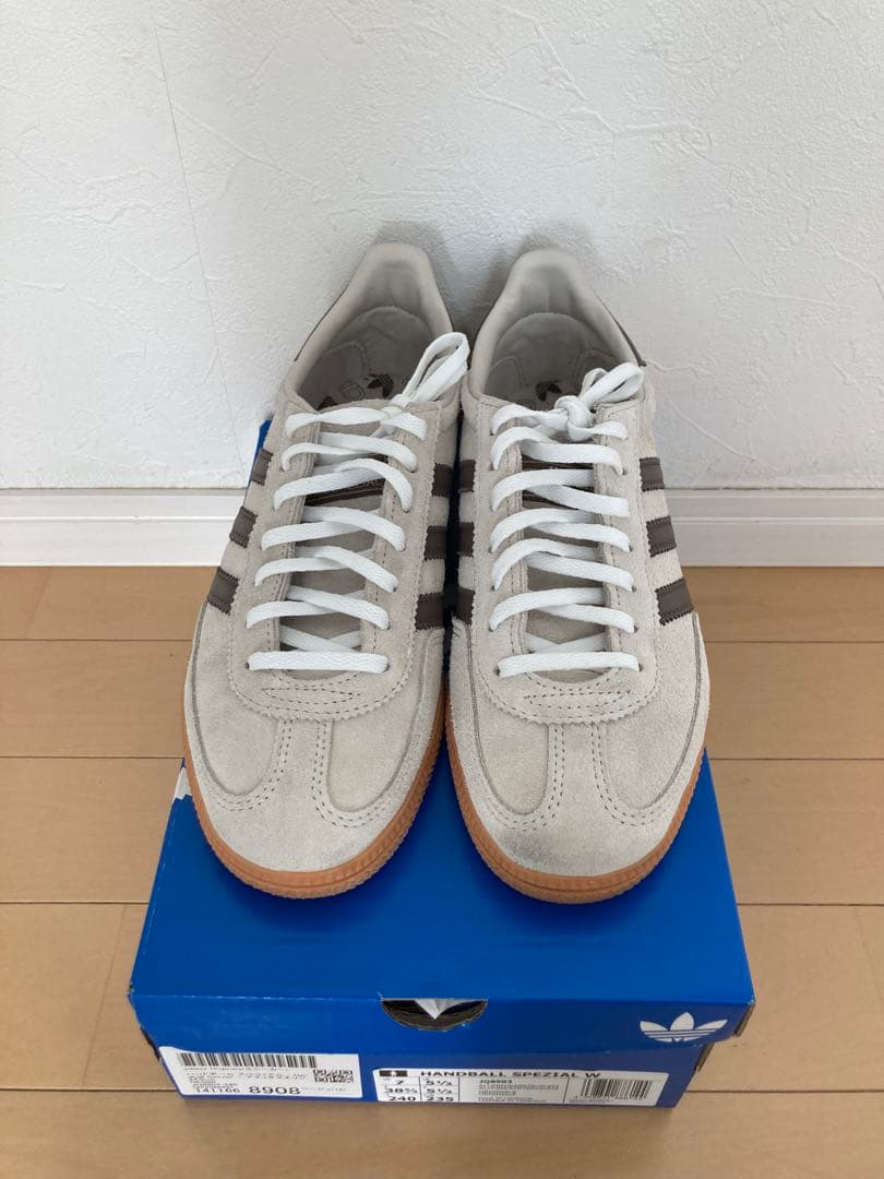 AKIRAさん6 Handball Spezial アディダスオリジナル