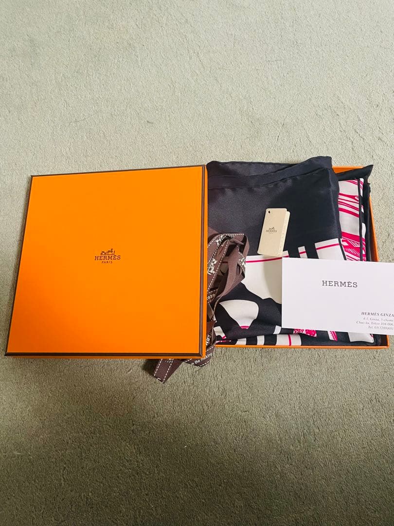 【HERMES】カレ70 ブリッド•ドゥ•カラ