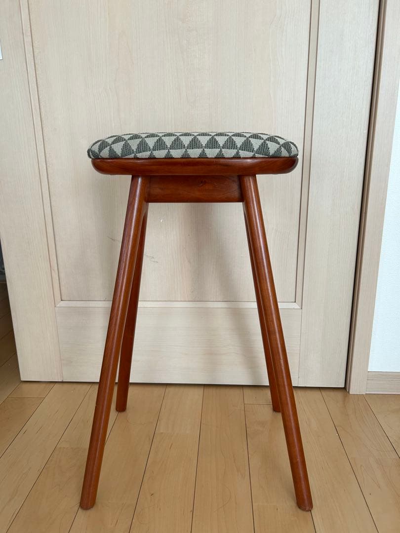 幾何学模様　オーバル型　スツール　木製　HOLM230 amba stool
