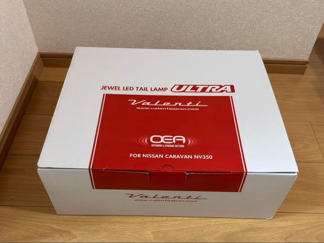 VALENTI LEDテールランプ NV350 TN350NVU-CC-1