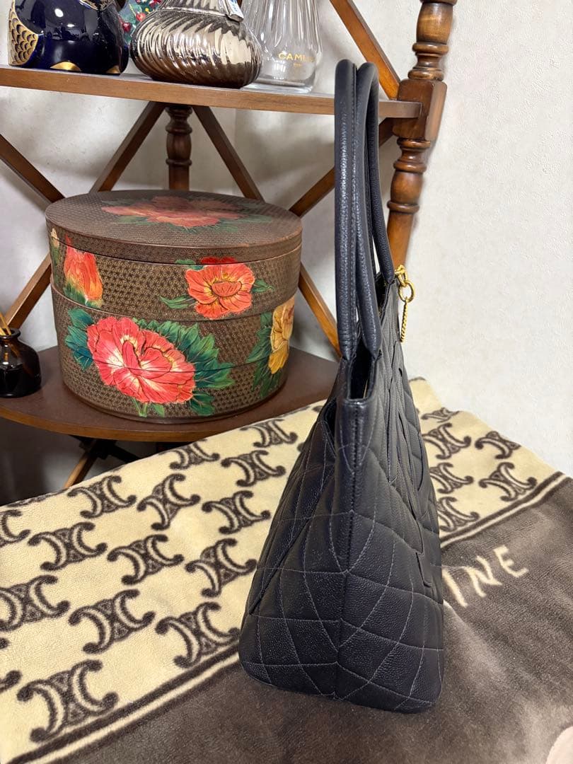 CHANEL トートバッグ　キャビアスキン