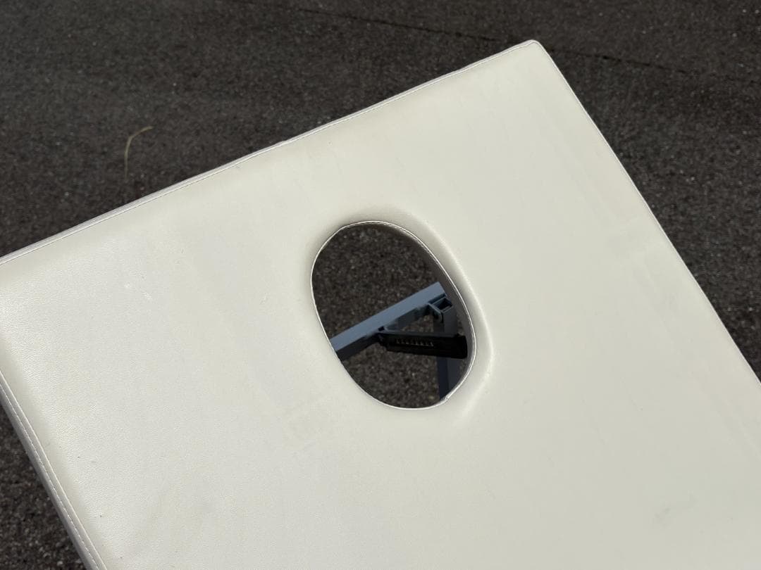 エステベッド/マッサージベッド/リクライニング 有孔/折りたたみ/サロン