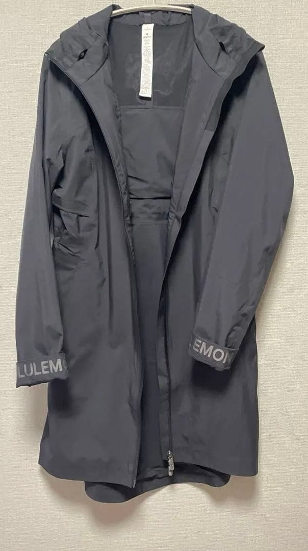 LULULEMON ブラック　アウター　Lサイズ
