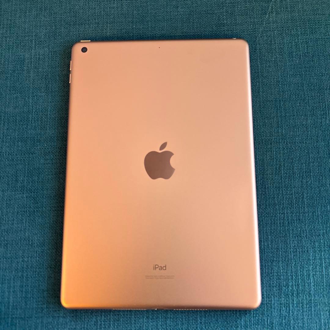 iPad 第8世代 32GB Wi-Fi ゴールド　フィルム、ケース付き