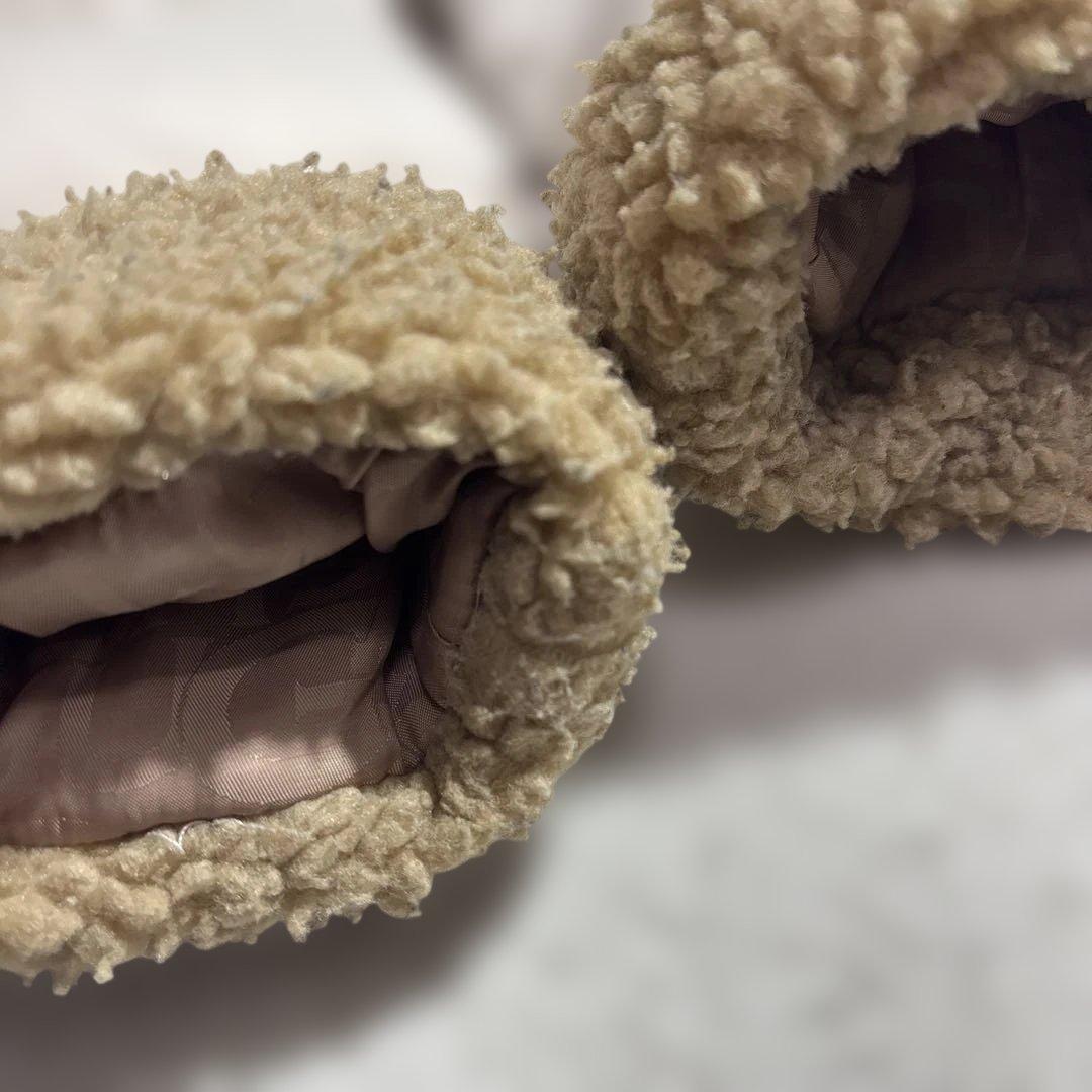 UGG アグ　ダウンジャケット　裏地総柄　ボア　フード付き　レディース　Sサイズ