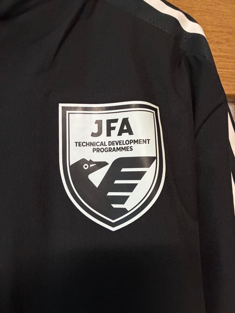 き*こ様 アディダス　オールウェザージャケット　サイズO ブラック JFA