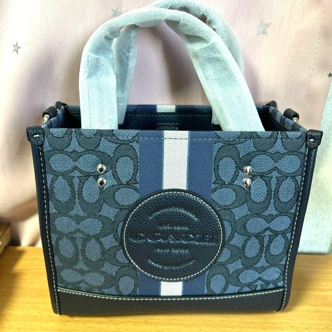 新品未使用品コーチトートバッグ
