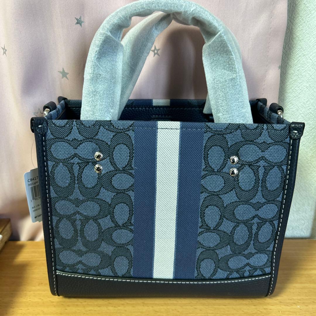新品未使用品コーチトートバッグ
