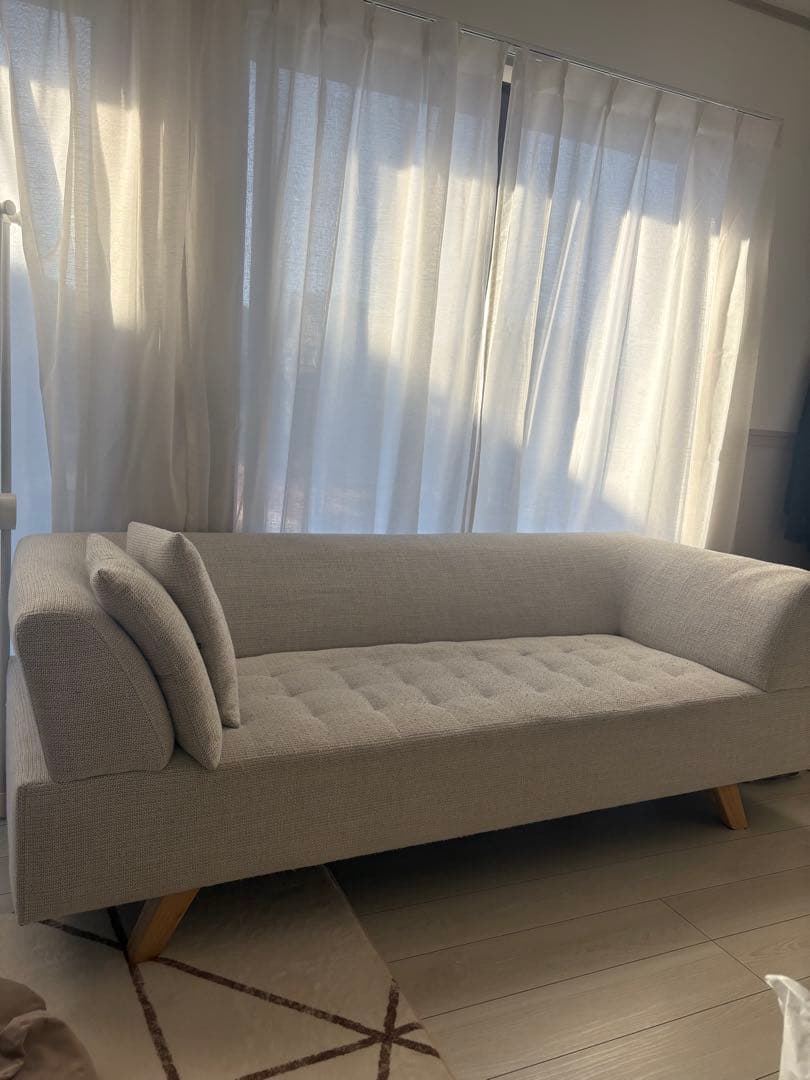 LOWYA ライトグレー ファブリックソファ