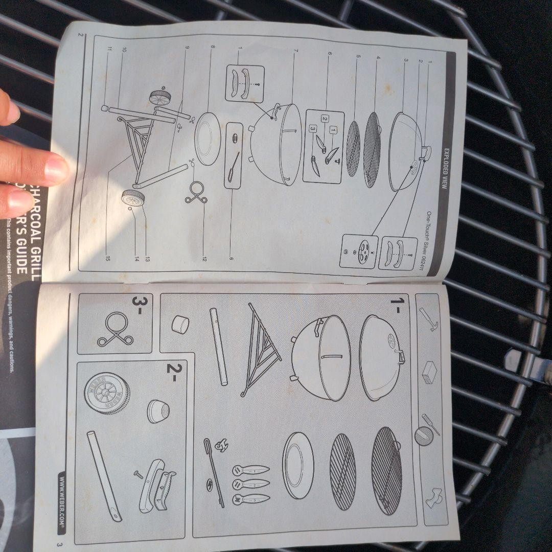 新品　人気Weber 57cm Compact グリル Charcoal BBQ