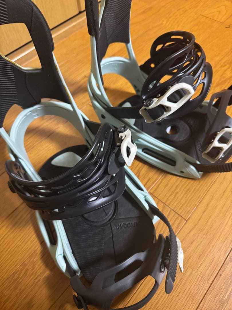 Burton cartel EST 19-20 Mサイズ