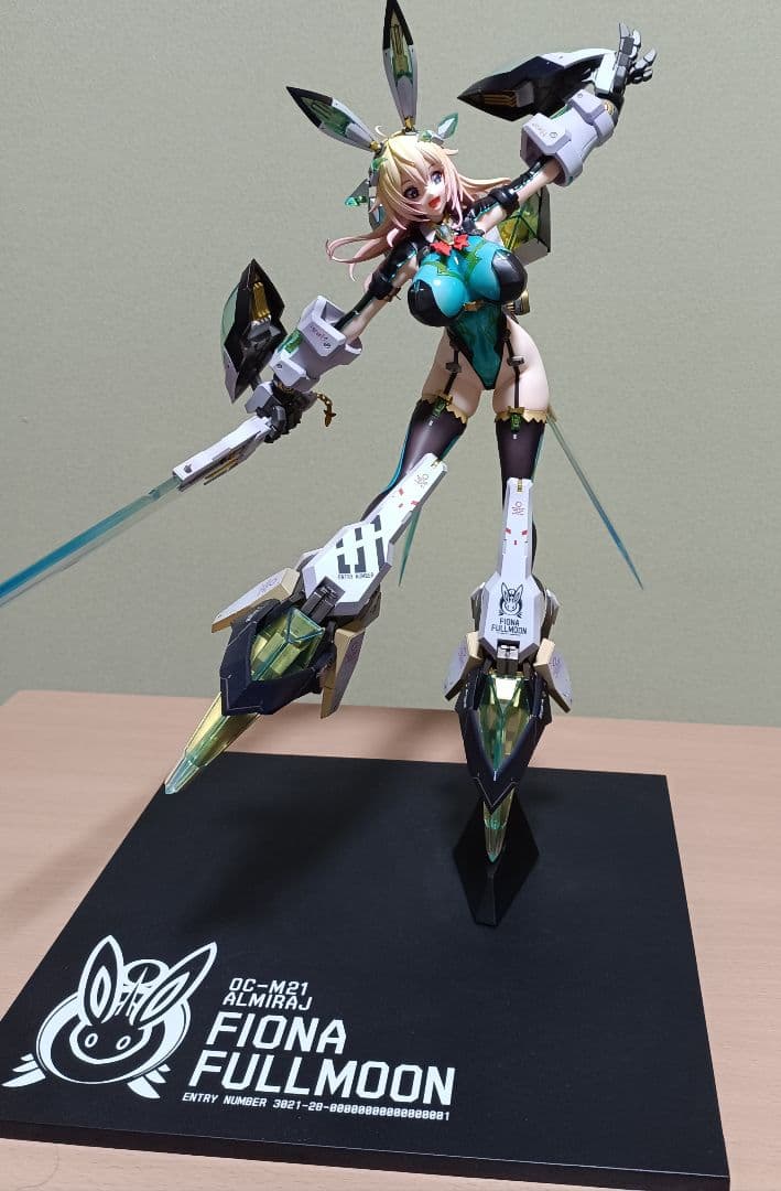 ヴェルテクス・オリジナルズ フィオナ・フルムーン