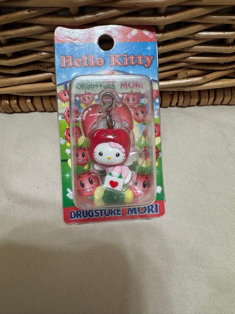 激レア！ドラッグストアモリ、ハローキティコラボストラップ　販売終了品