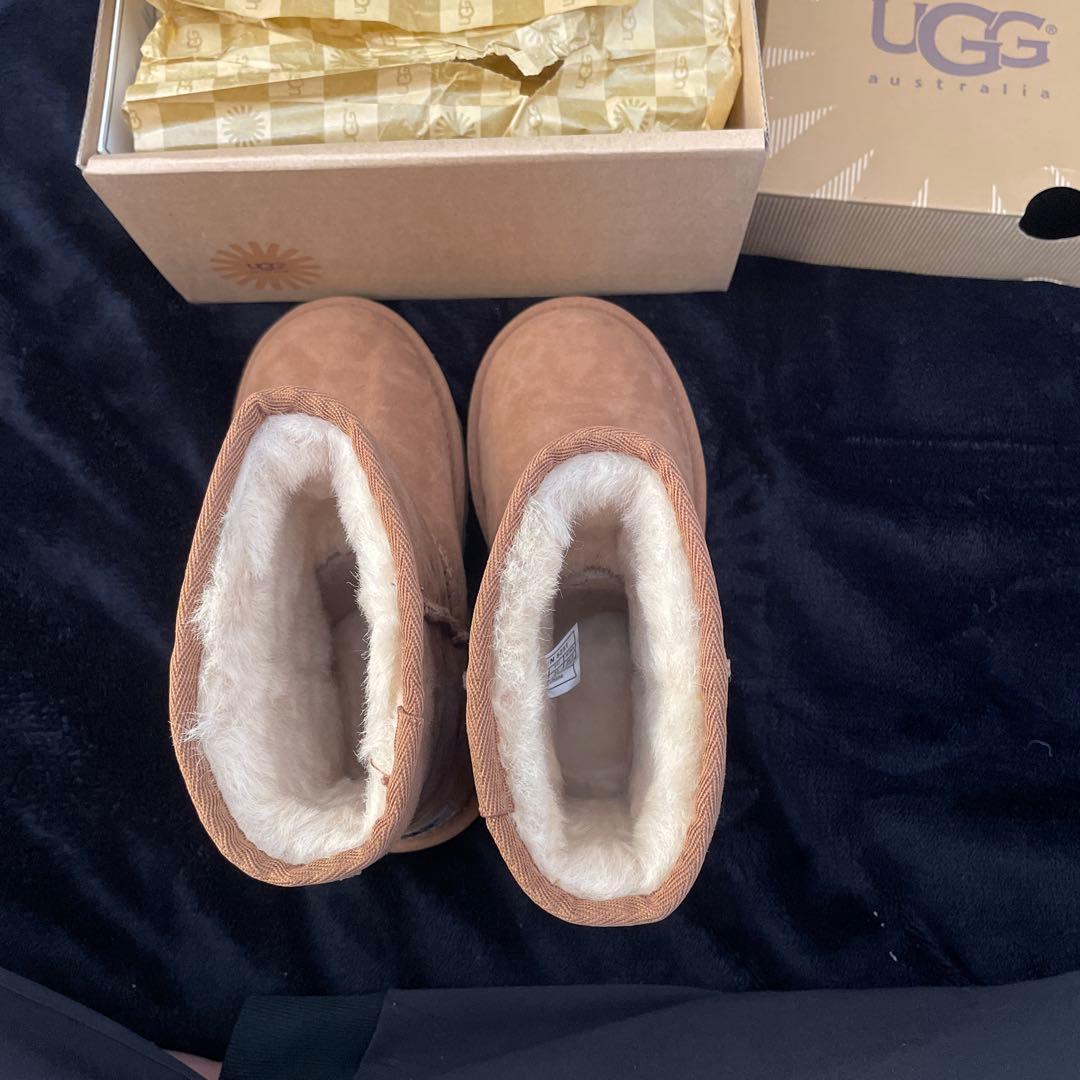 [新品・未使用]UGG ムートンブーツサイズ20cm