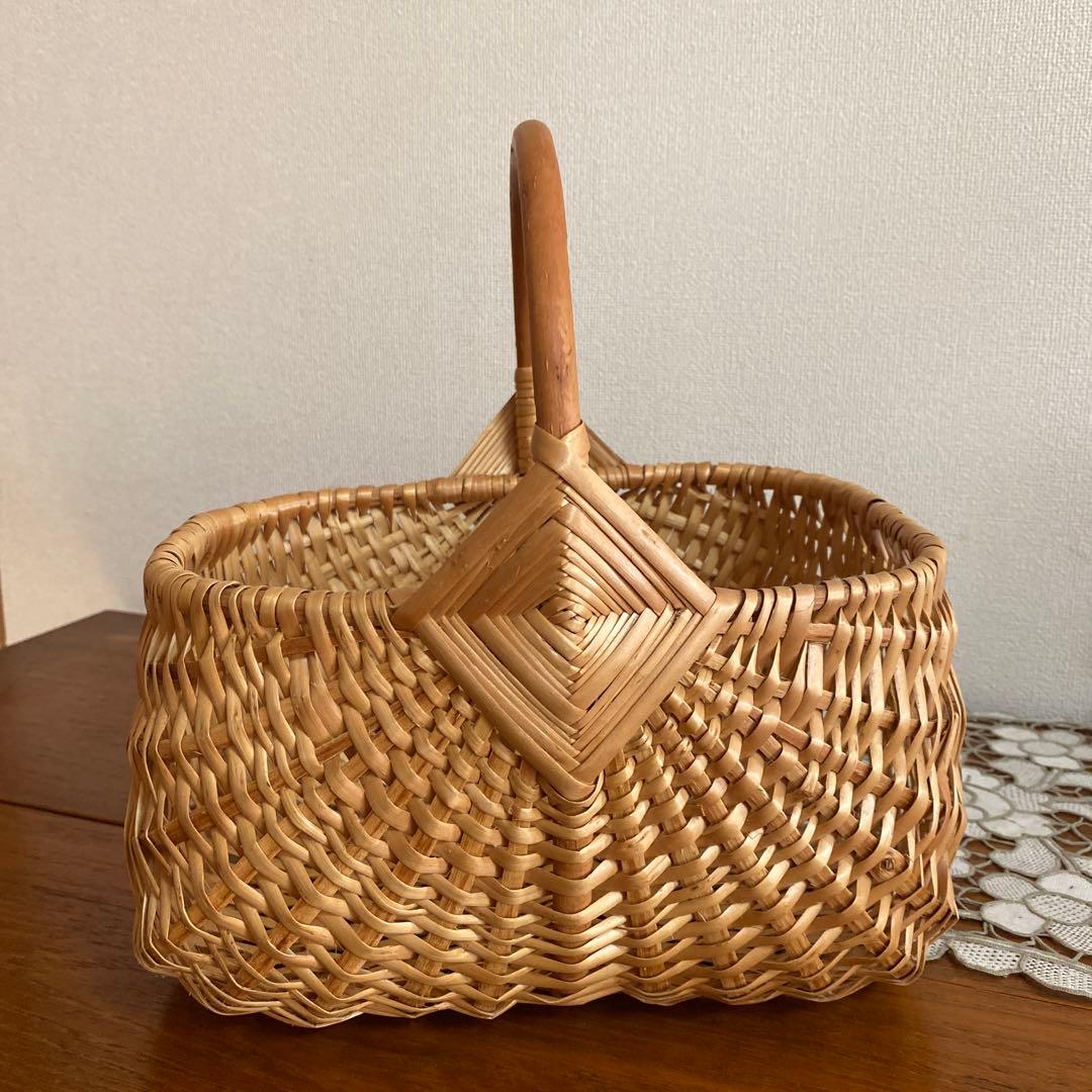 ラトビア　リトアニア　かご　バスケット