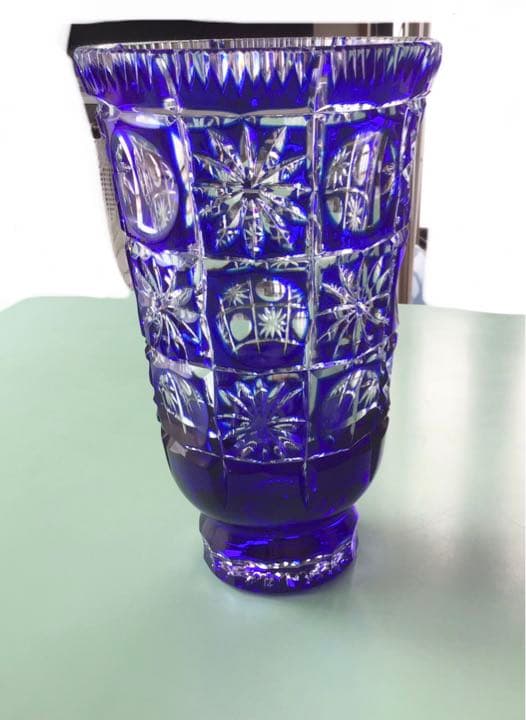 切り子　ベース　花瓶　ブルー