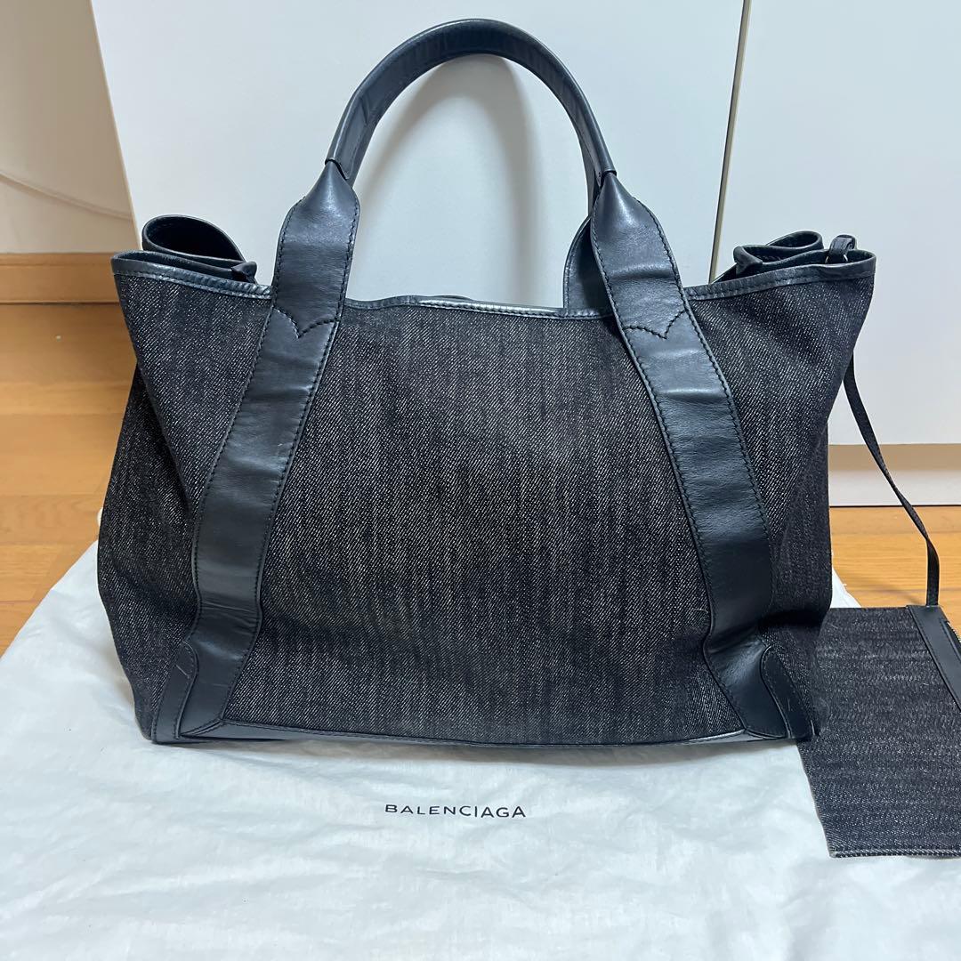 バレンシアガ ネイビーカバス　L ブラックデニム