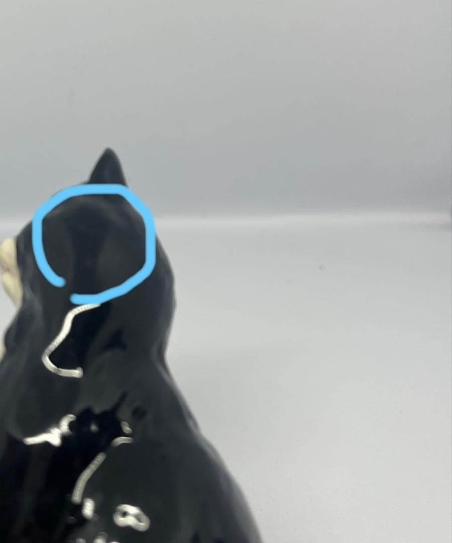 ロイヤルドルトン（猫の置物）