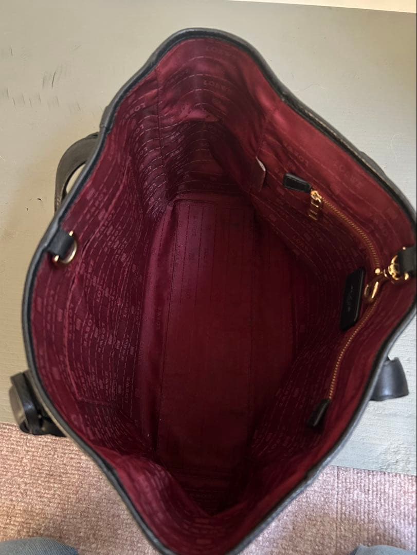 LOEWE 黒 レザートートバッグ