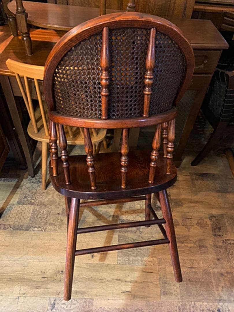 シンリーオーク材アームチェアー