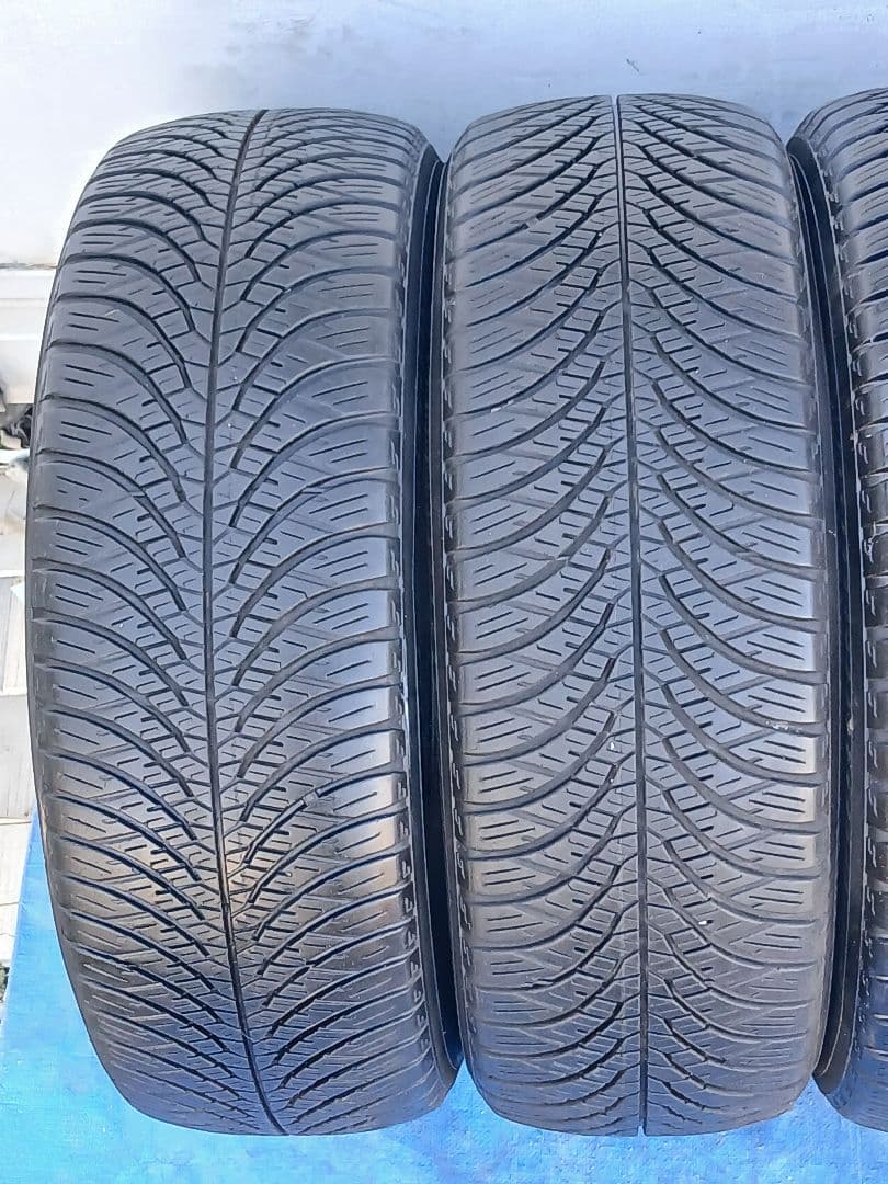 205/60R16　メーカーYOKOHAMA　製造年2022　4本セット