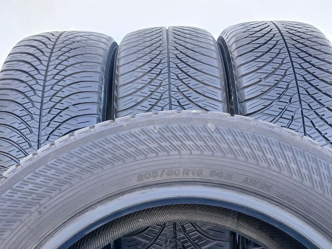 205/60R16　メーカーYOKOHAMA　製造年2022　4本セット