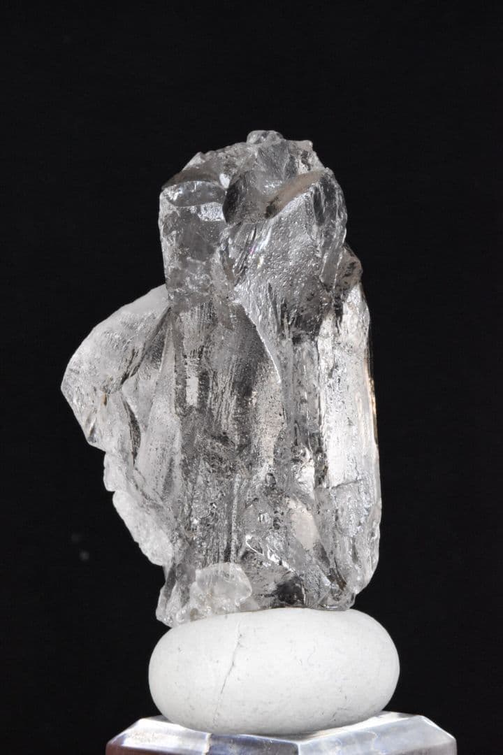 ガネーシュヒマール ラパ産 剥離痕に覆われたライトスモーキークォーツ02