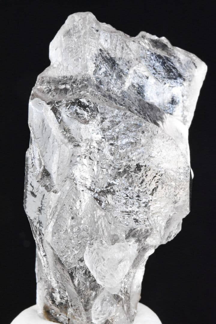 ガネーシュヒマール ラパ産 剥離痕に覆われたライトスモーキークォーツ02