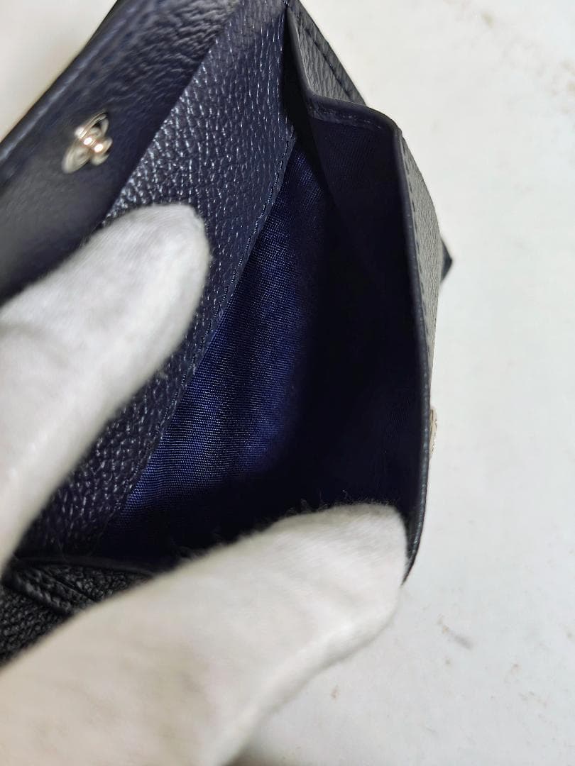 未使用品 プラダ 2MO738 トライアングルロゴ 小銭入れ付き 二つ折り財布