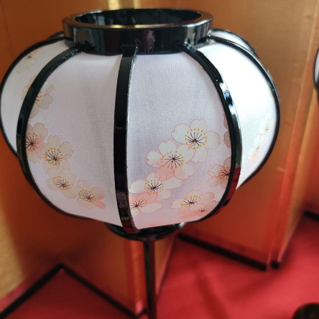 雛道具　雪洞　こはる13号黒塗コードレス(高さ36cm)　桜橘(高さ約21cm)