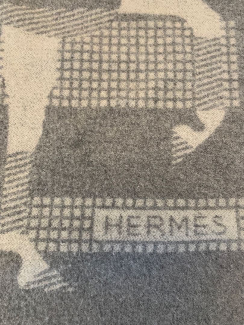 未使用　タグ付き　エルメス　レア　ロカバール　毛布１枚とクッション2個セット