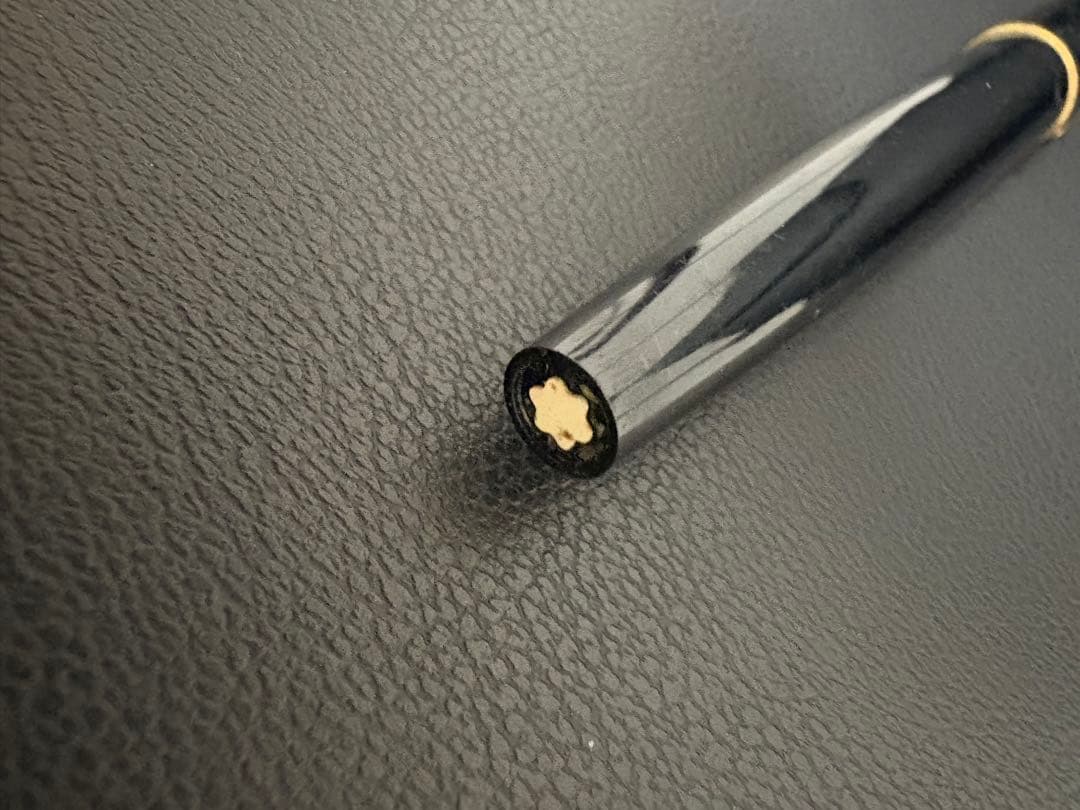 Montblanc 黒い万年筆