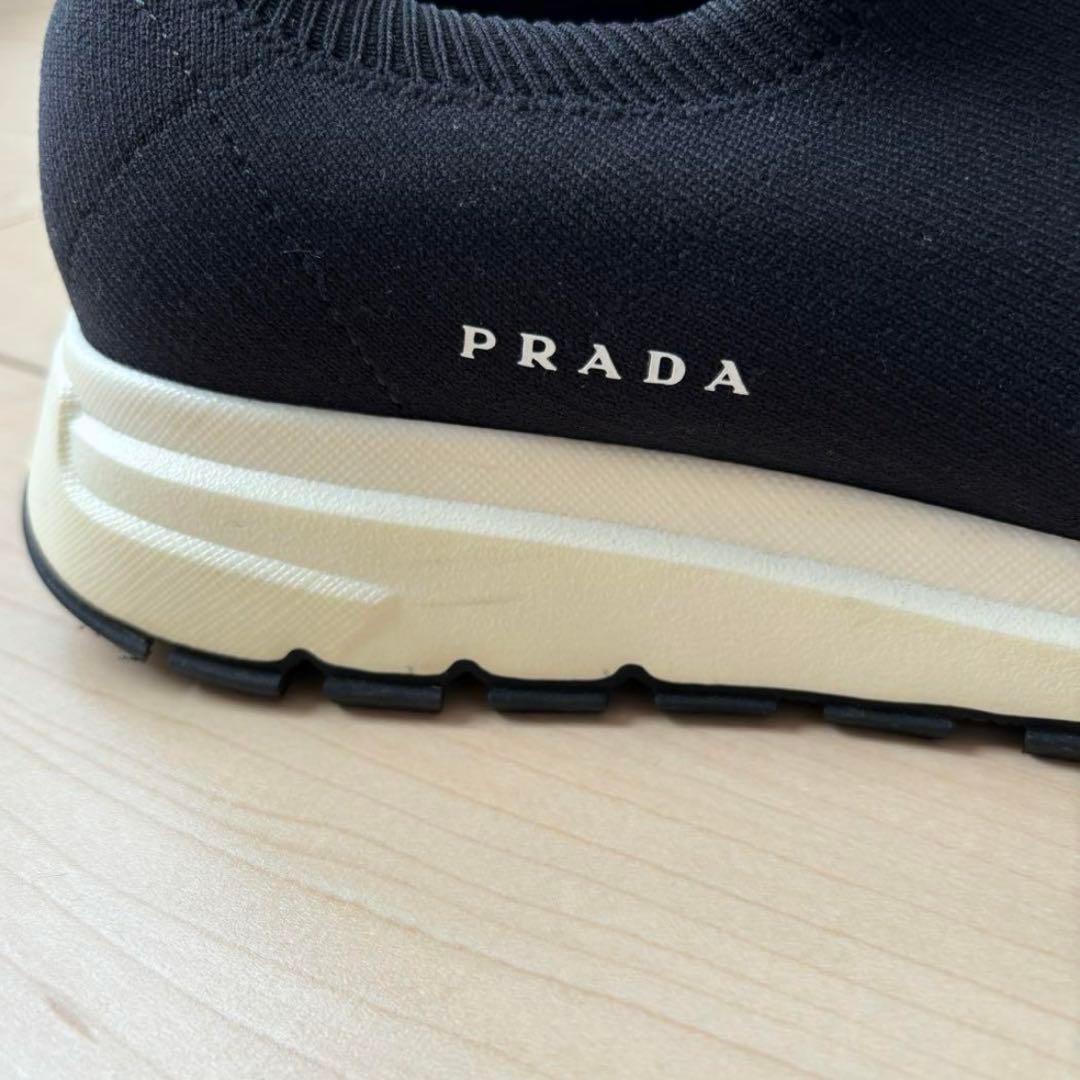 PRADA ブラック スニーカー スリッポン　プラダ