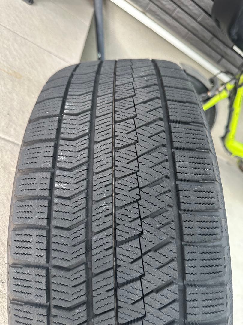 ヴェゼル 美品 18インチ スタッドレス タイヤ ホイール セット オデッセイ