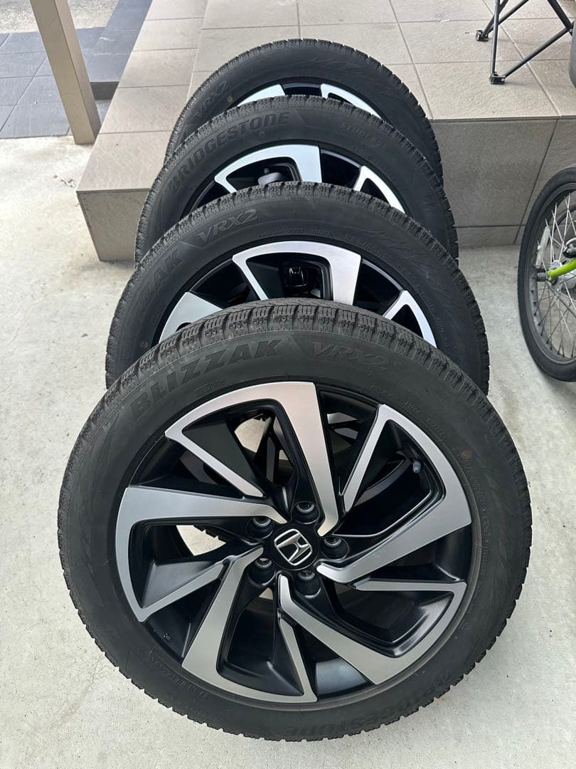 ヴェゼル 美品 18インチ スタッドレス タイヤ ホイール セット オデッセイ
