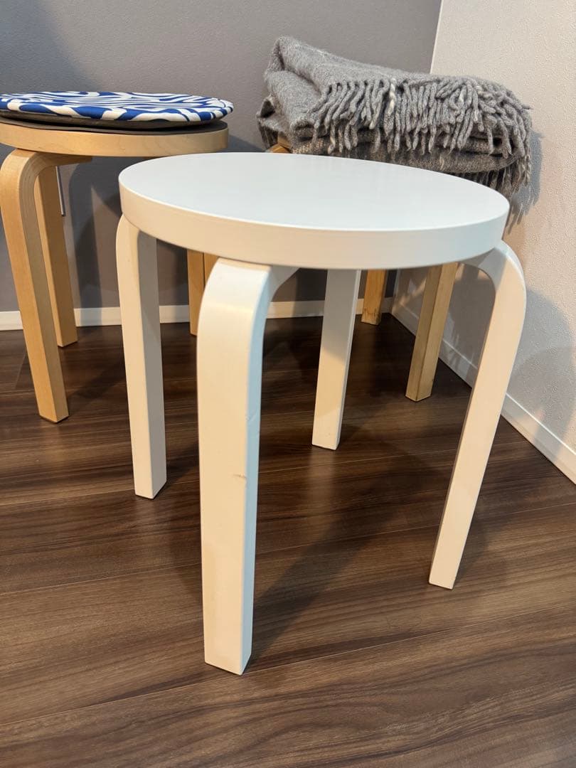 artek スツールE60 ホワイトラッカー　4本脚　アルテック　Aalto