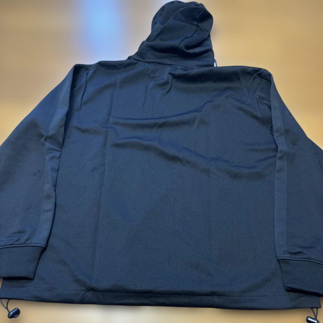 フレッドペリー　黒パーカー新品