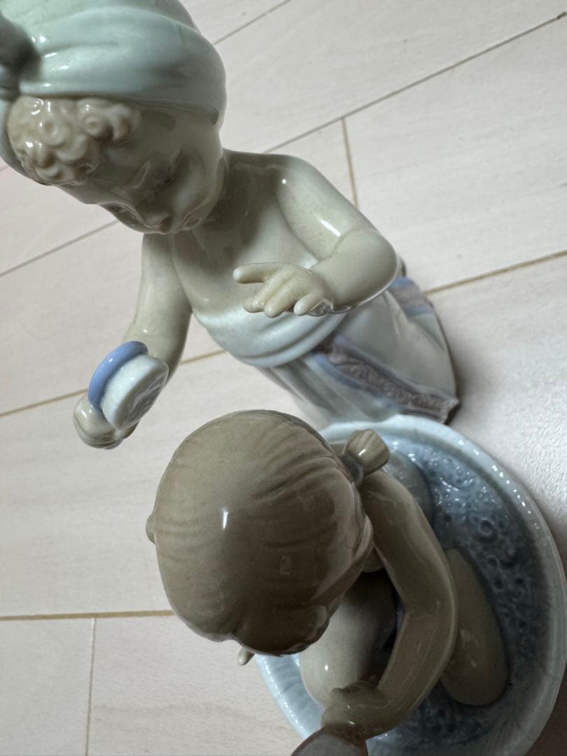 Lladro 子供のバスタイム像 陶器