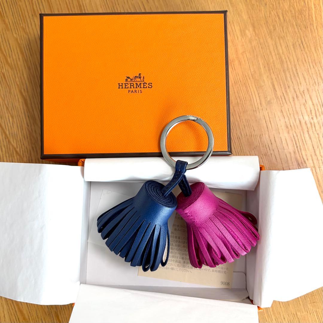 HERMES カルメンウノドス レザーキーホルダー