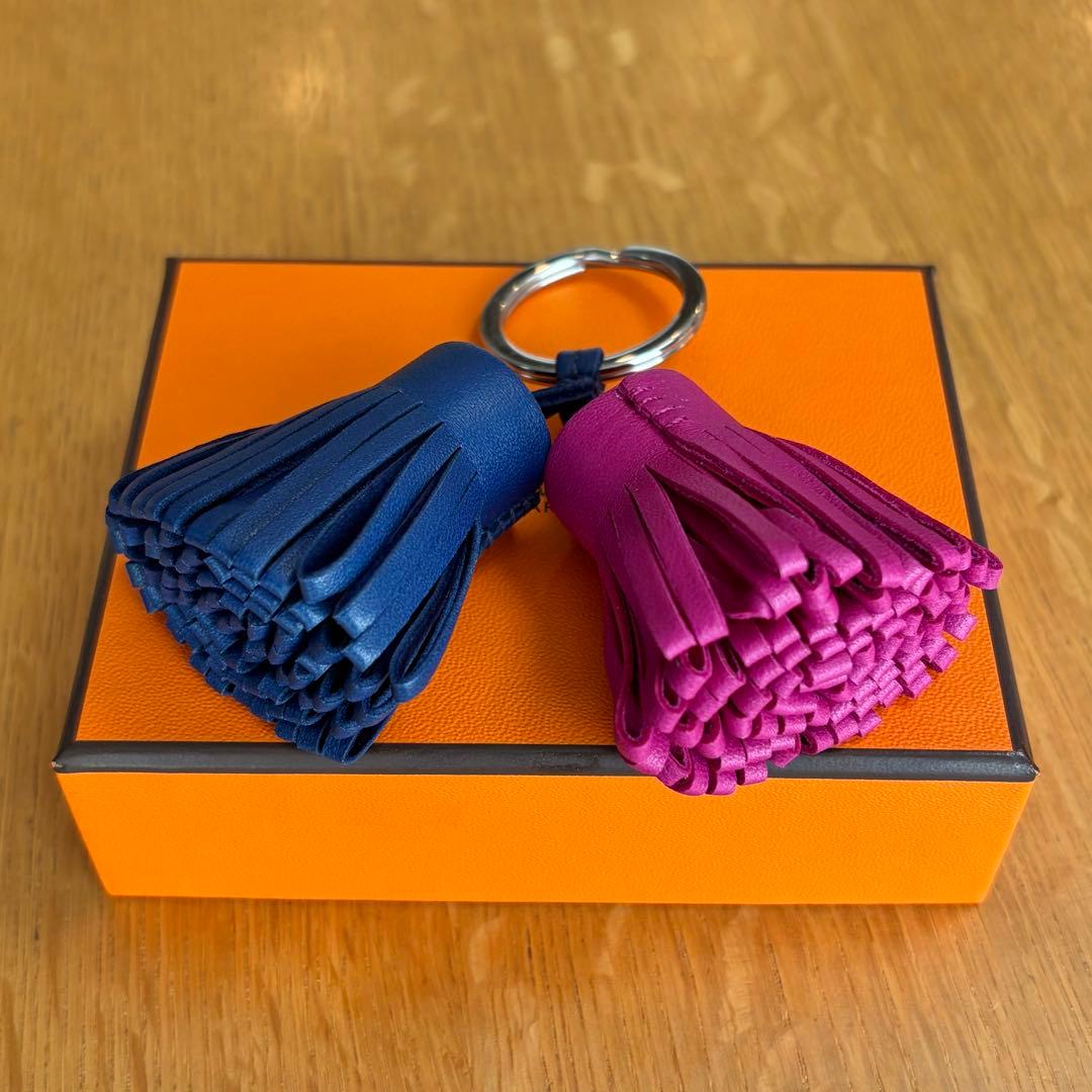 HERMES カルメンウノドス レザーキーホルダー