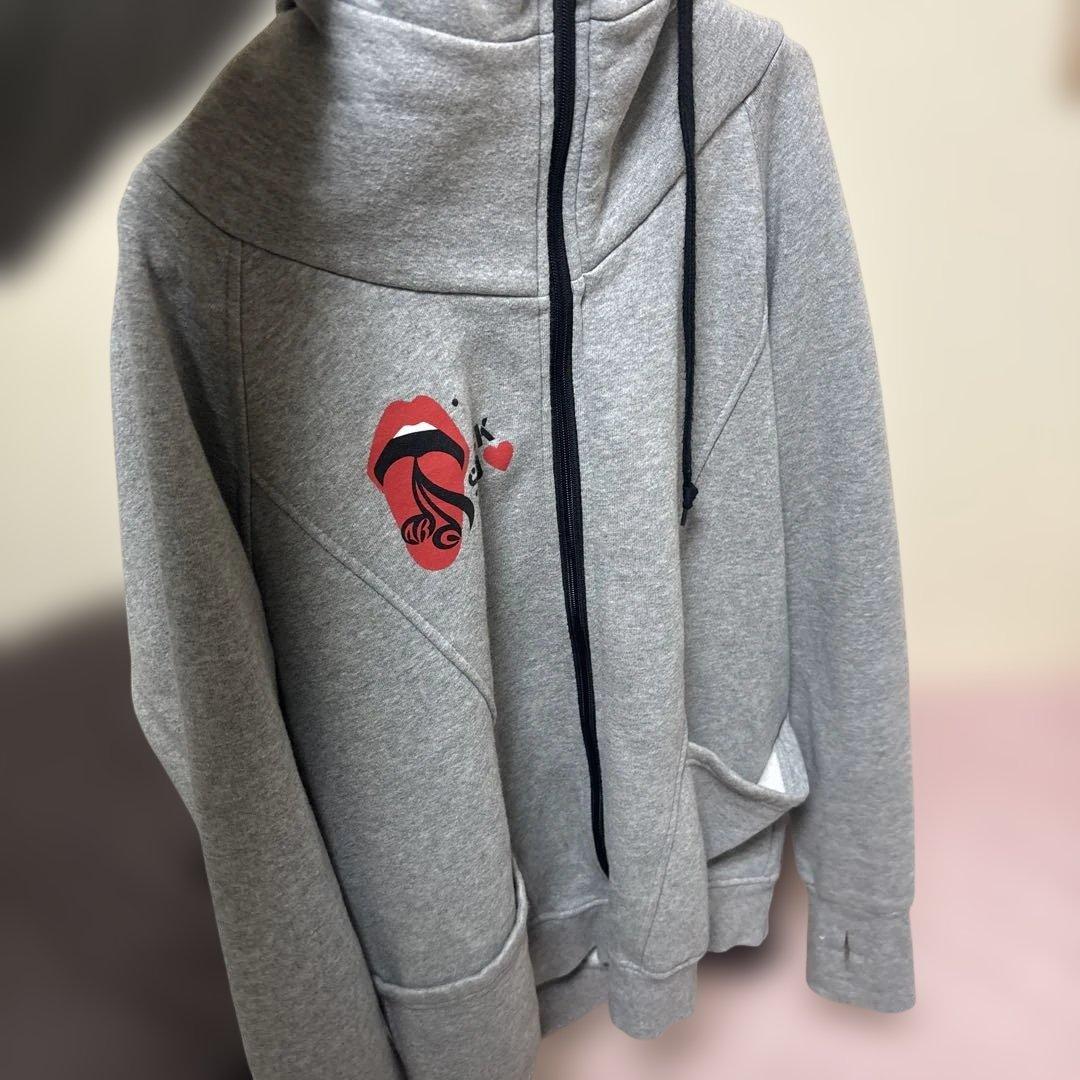 acid black cheryグレーパーカーフリーサイズ