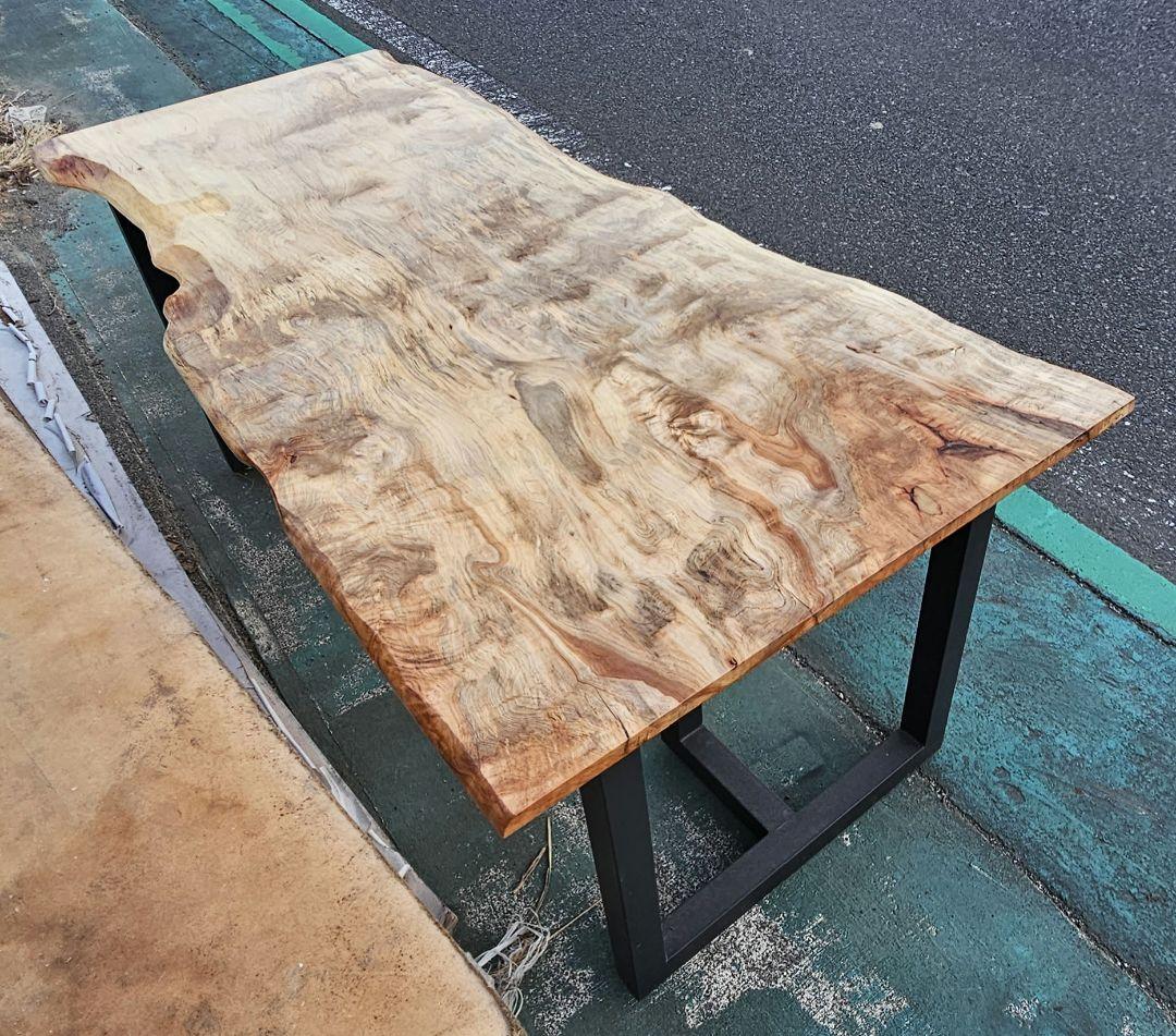 週末特別価格　栃　一枚板　ダイニング　テーブル　リビング　アイアン　カウンター