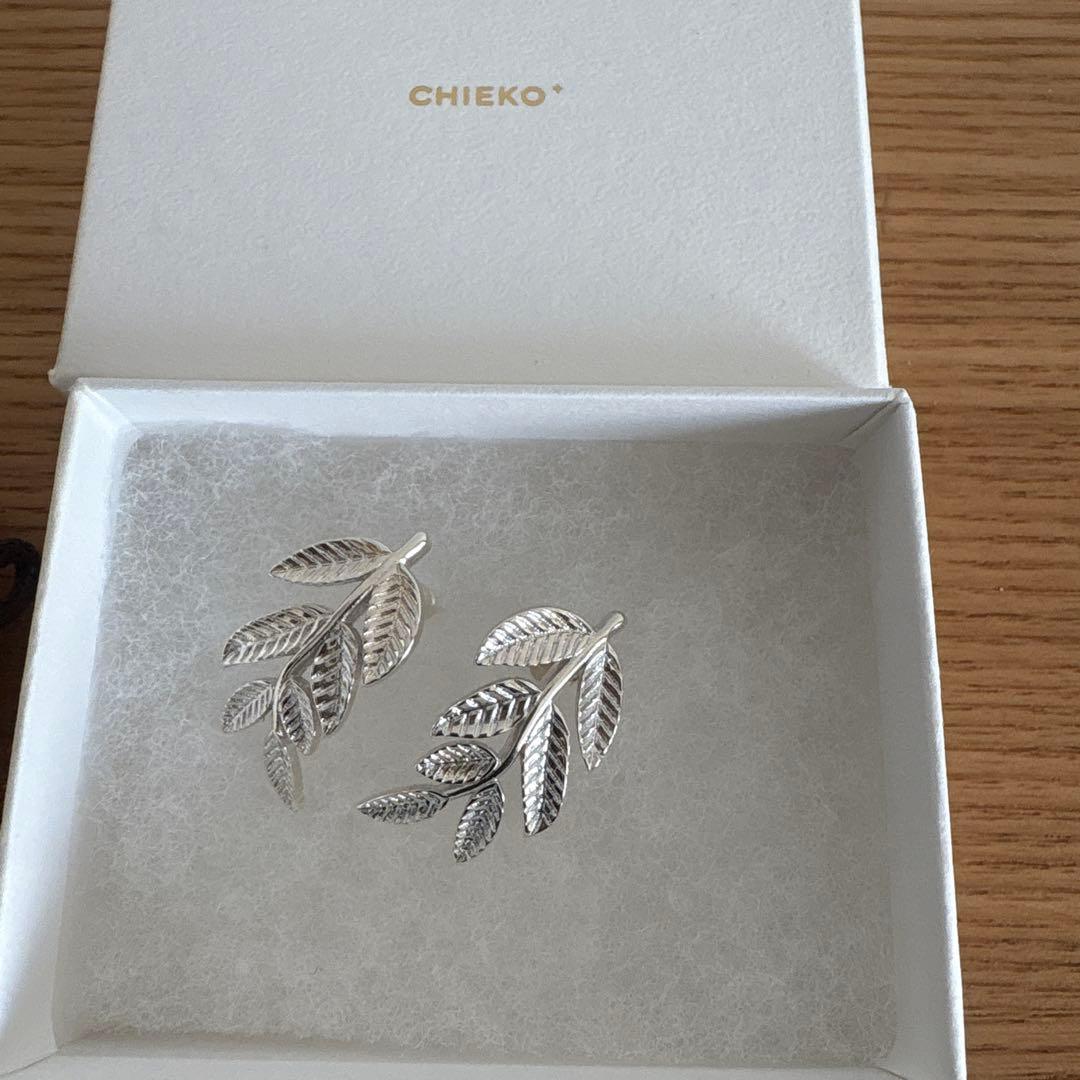 chieko＋リーフピアス　シルバー　新品未使用