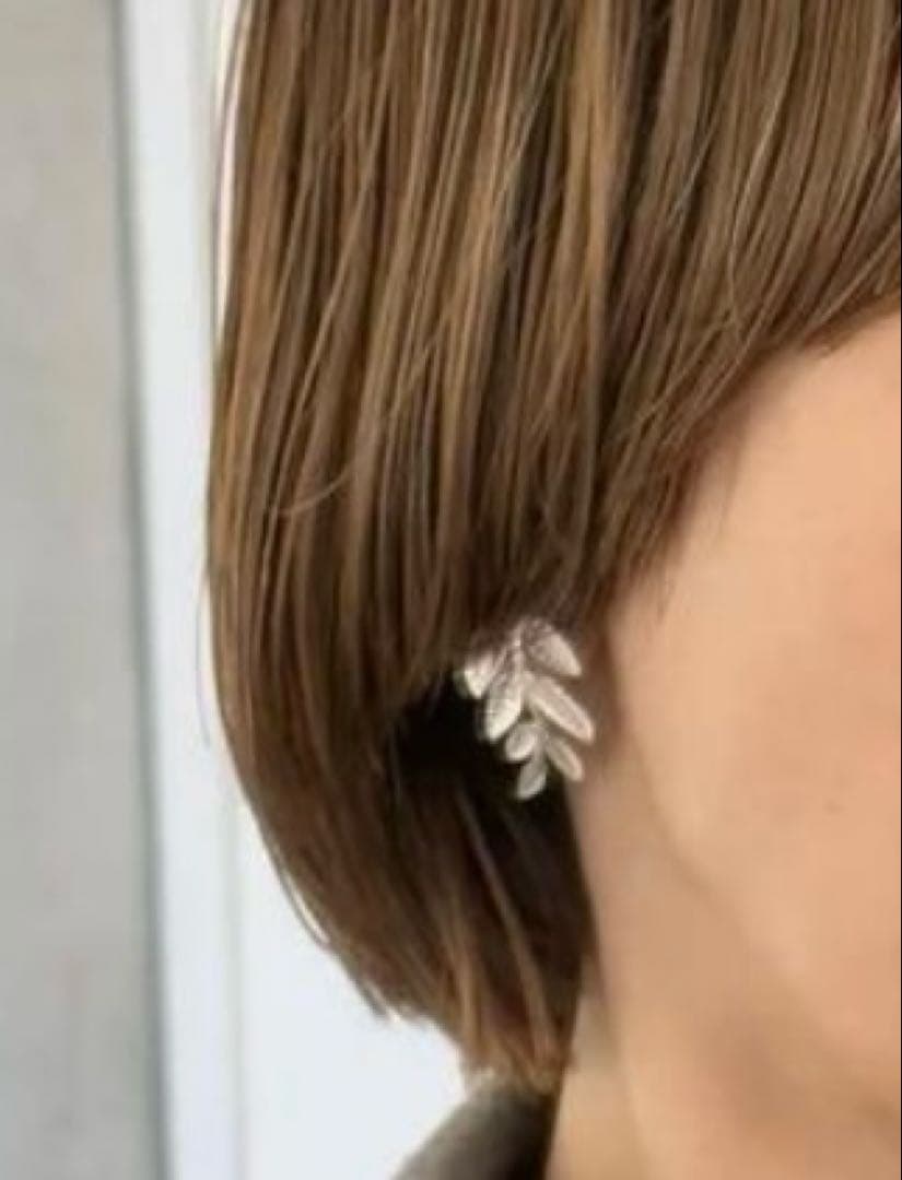 chieko＋リーフピアス　シルバー　新品未使用