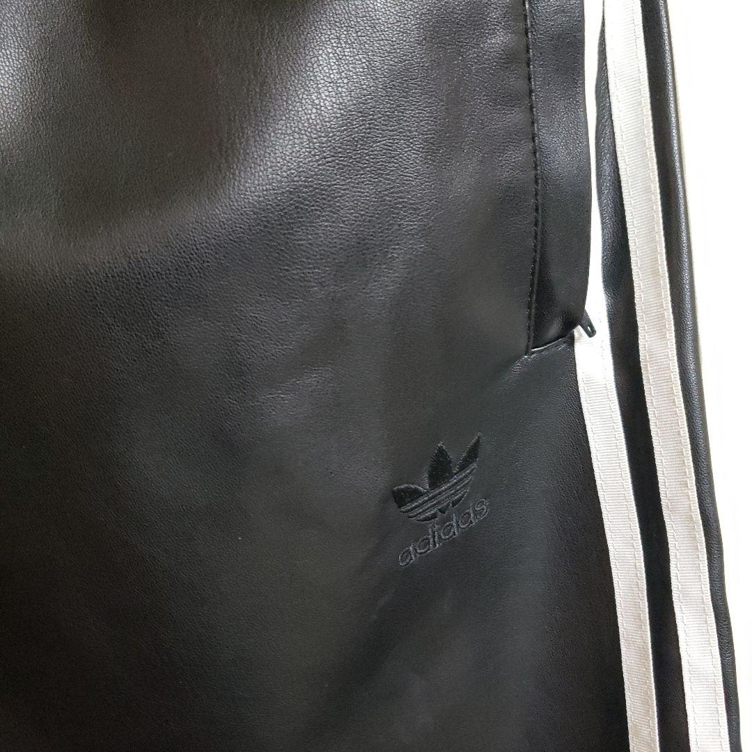 adidas 　フェイクレザーパンツ　ブラック　3ライン