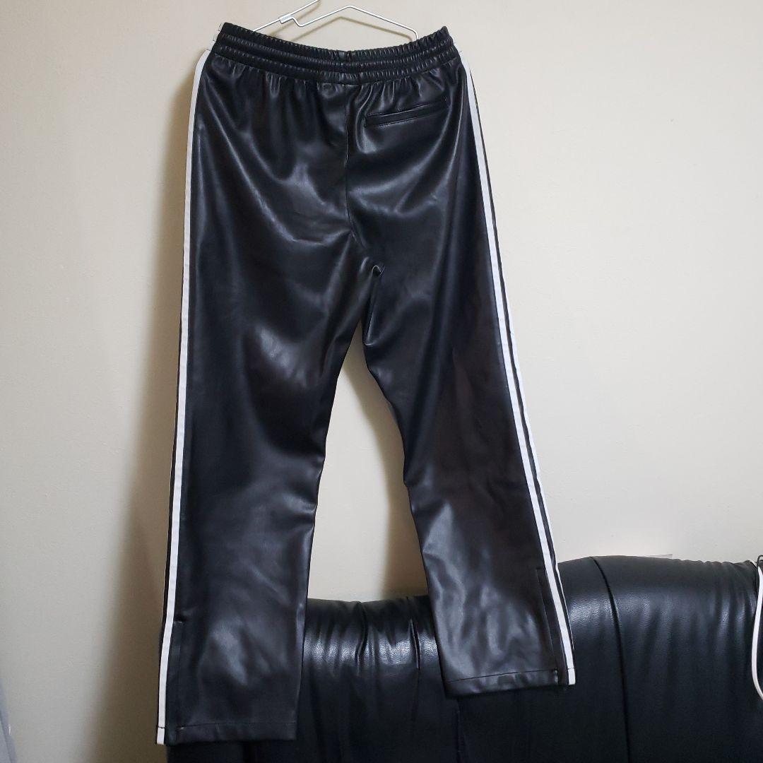adidas 　フェイクレザーパンツ　ブラック　3ライン