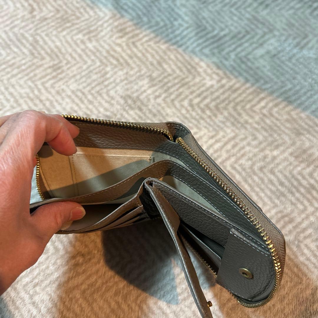 ハースケジュール　二つ折り財布