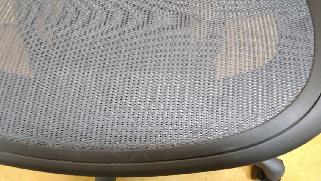 美品【正規品 ハーマンミラー アーロンチェアライト オフィスチェアBサイズ