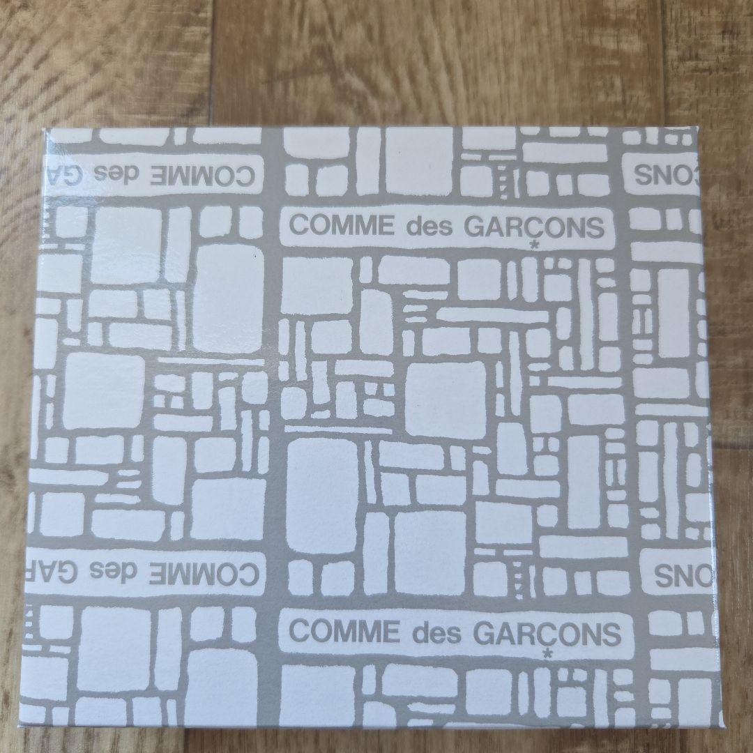 コムデギャルソン 黒ケース財布