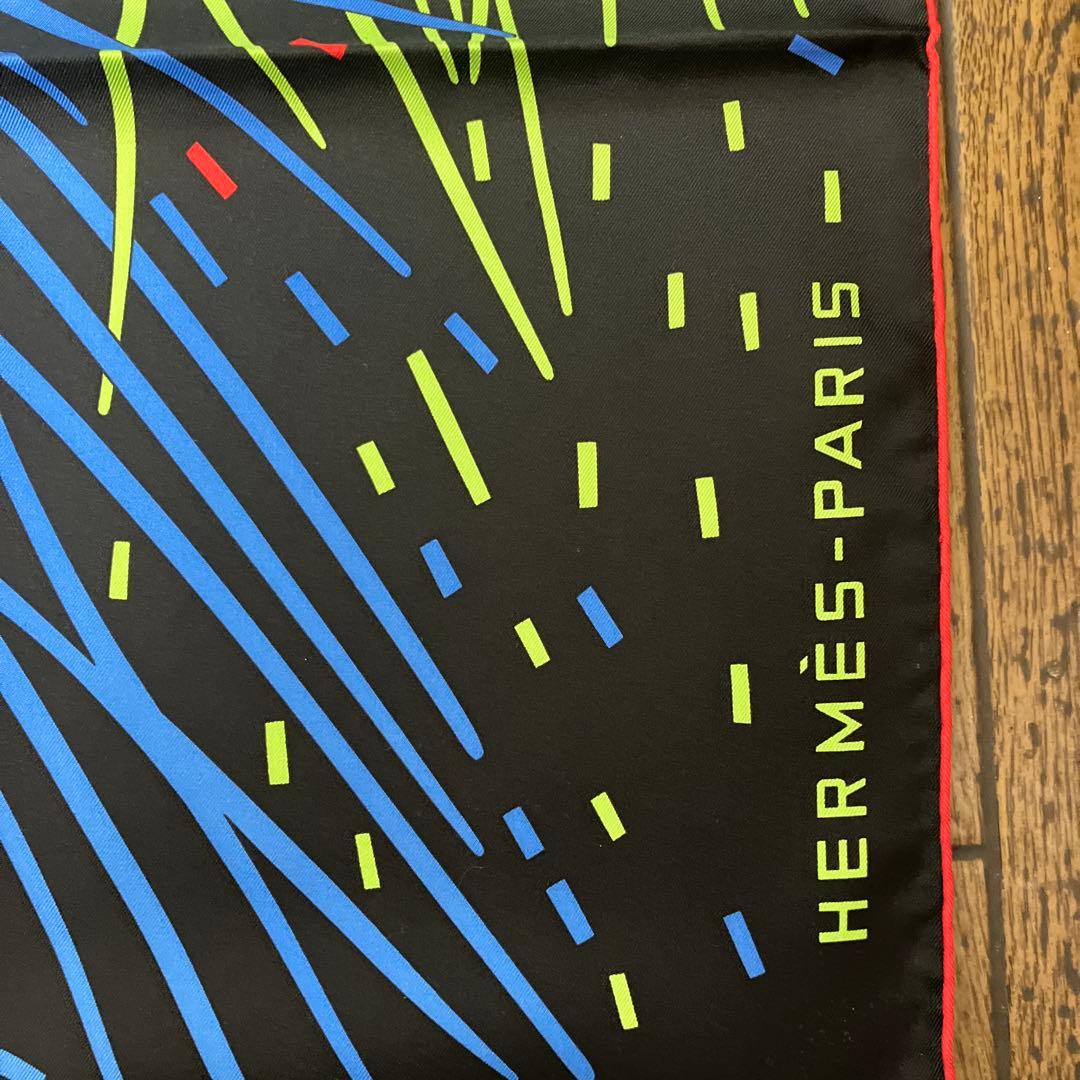 エルメス　スカーフ 90cm レア柄❗️「花火の雨」